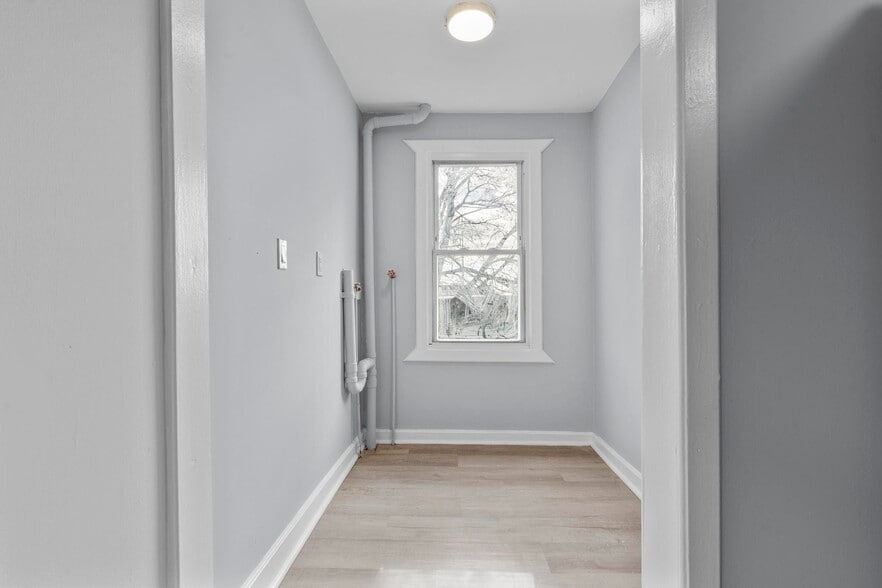 More Photos Of 746 Maple St, Bridgeport Apartments For Sale