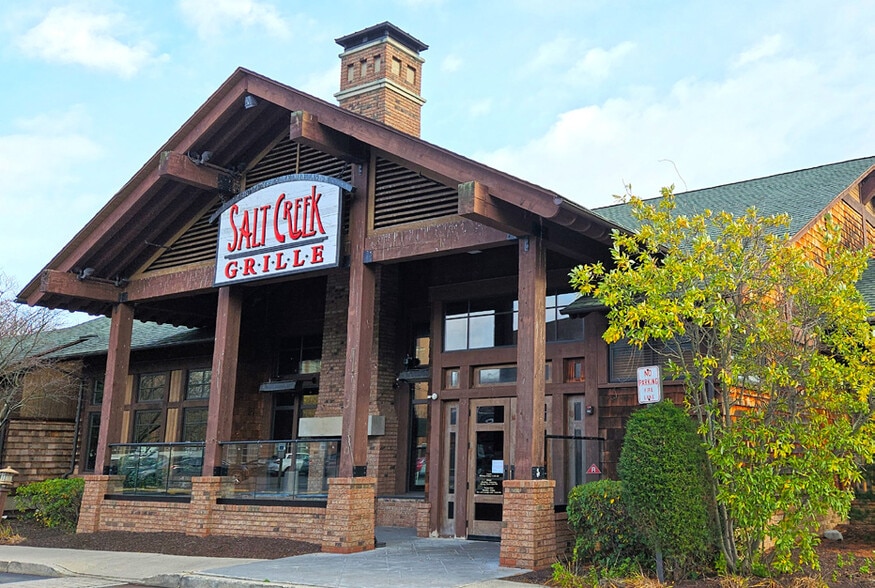 More Photos Of 1 Rockingham Row, Princeton Restaurant For Lease