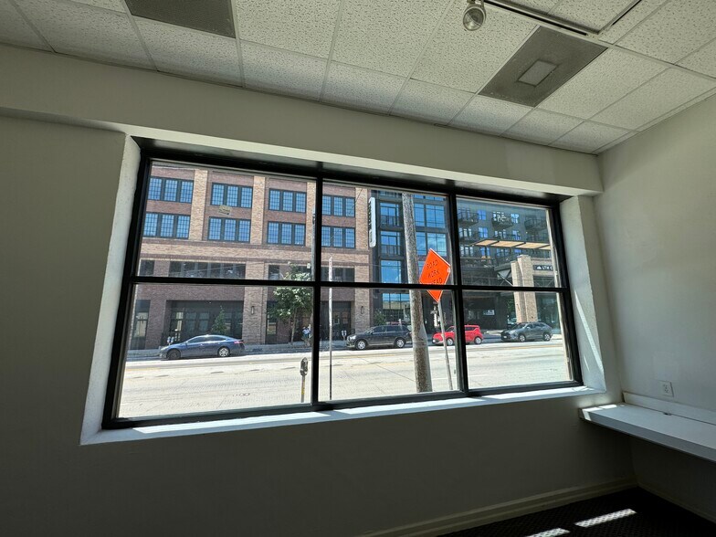 More Photos Of 2919 Canton St, Dallas Light Manufacturing For Sale