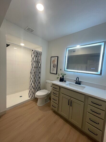 More Photos Of 814 6th St SE, Minneapolis Apartments For Sale