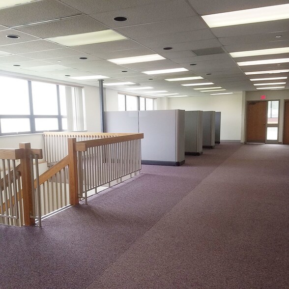 More Photos Of 1 Precision Way, Jamestown Distribution For Sale