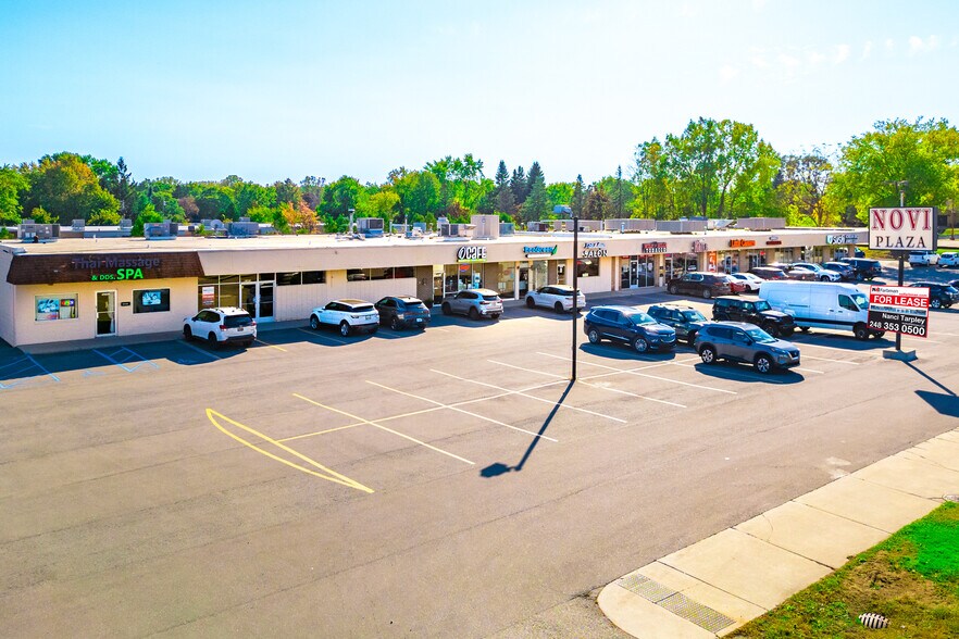 More Photos Of 41431-41583 W 10 Mile Rd, Novi Freestanding For Lease