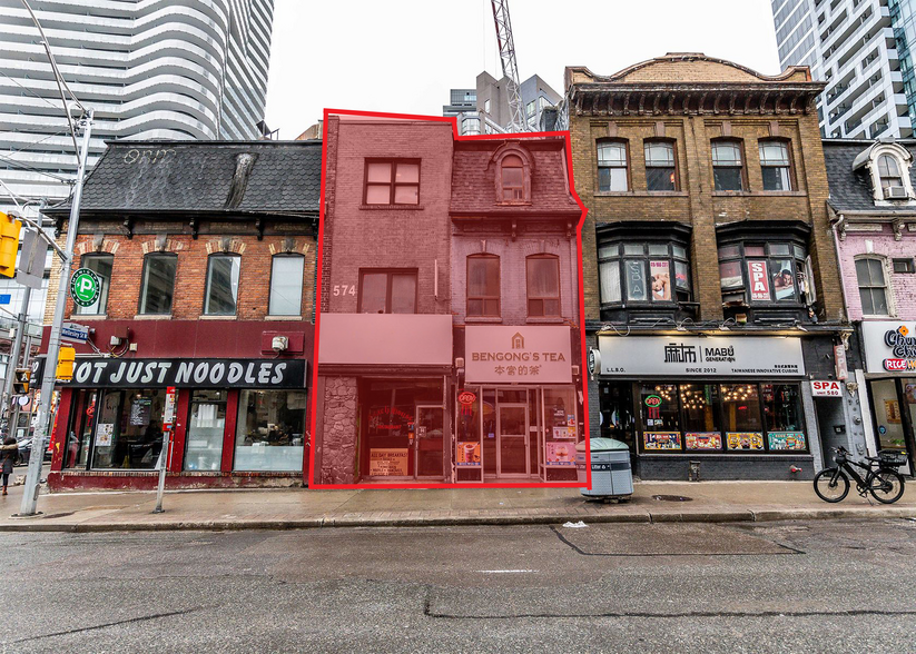 Primary Photo Of 574-576 Yonge St, Toronto Storefront Retail Residential For Sale