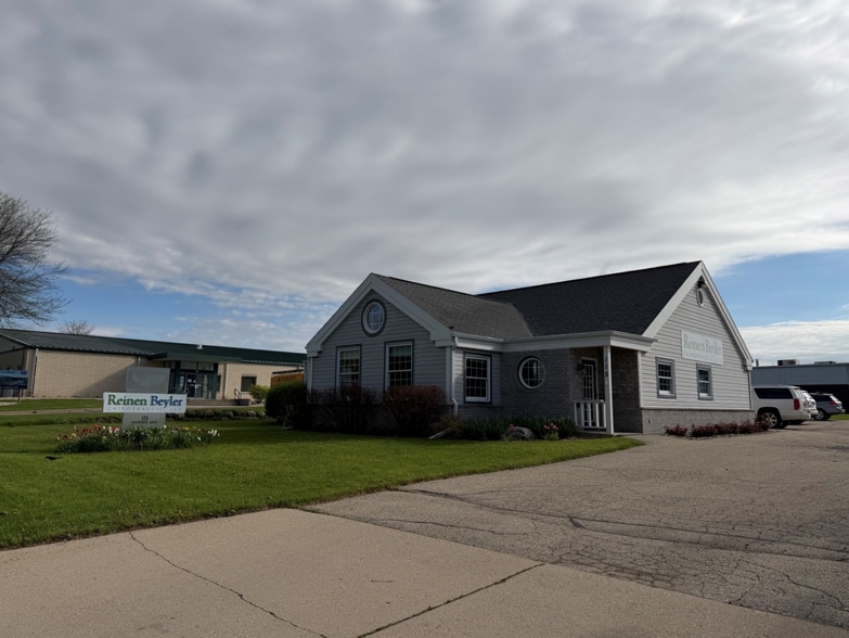 More Photos Of 115 Enterprise Dr, Verona Medical For Sale