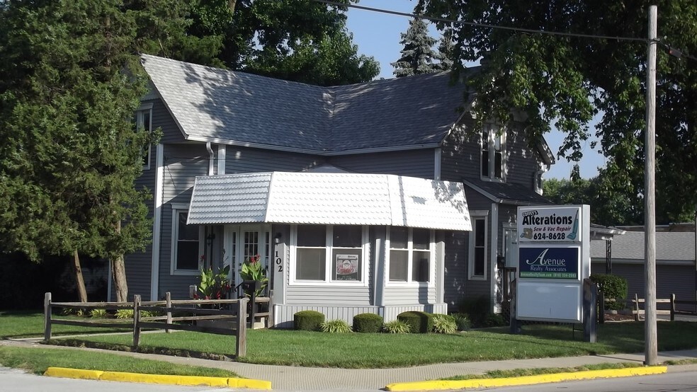 More Photos Of 635 S Lincoln Ave, O'Fallon Storefront Retail Office For Sale