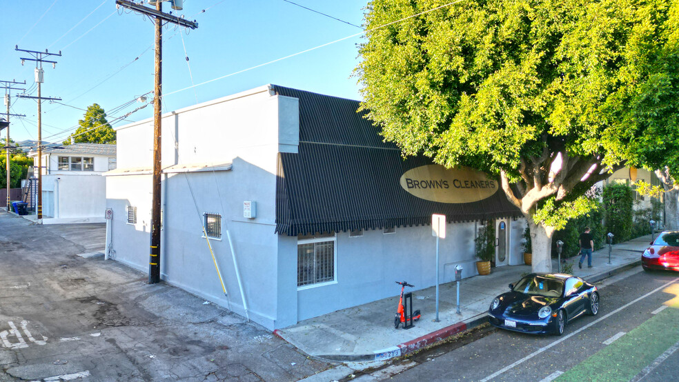 Primary Photo Of 1223-1223 Montana Ave, Santa Monica Freestanding For Sale