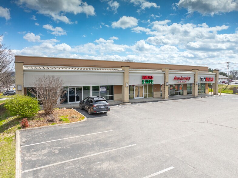 Primary Photo Of 770 S Jefferson Ave, Cookeville General Retail For Lease