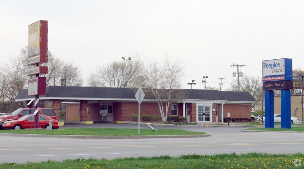 More Photos Of 7915 Taft St, Merrillville Bank For Sale