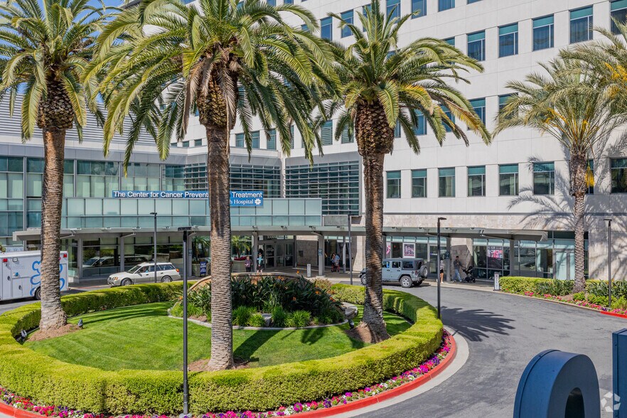 More Photos Of 1010 W La Veta Ave, Orange Medical For Lease