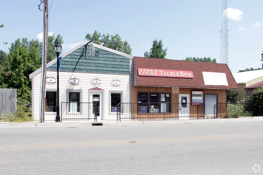 More Photos Of 210 Lake St, Crystal Freestanding For Sale