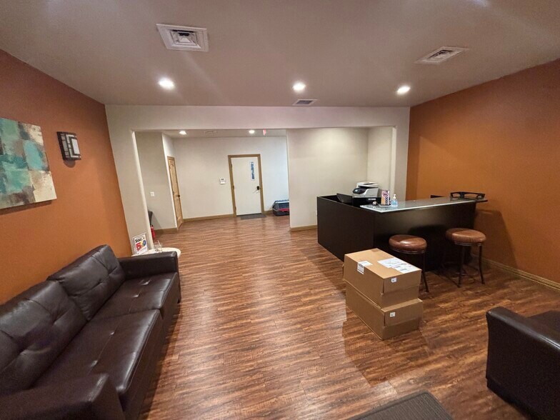 More Photos Of 2220 S Burleson Blvd, Burleson Warehouse For Sale