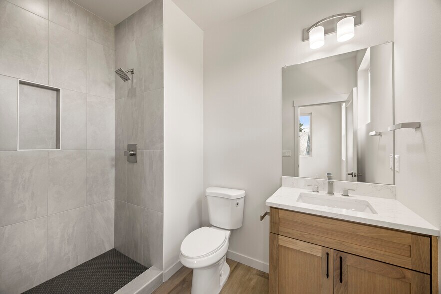 More Photos Of 5860 N Missouri Ave, Portland Apartments For Sale