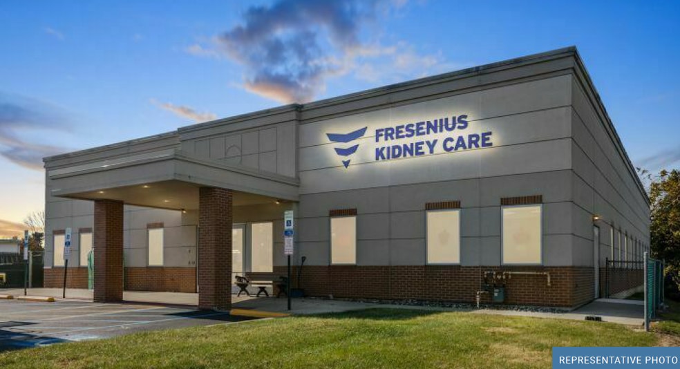 Primary Photo Of 220 Uvalda St, Waycross Healthcare For Sale