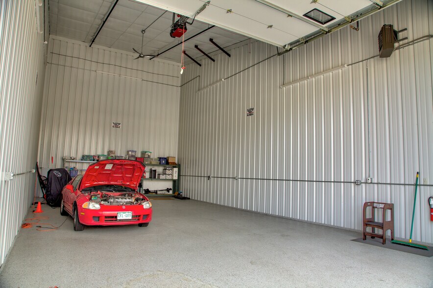 More Photos Of 2364 Industrial Ln, Broomfield Warehouse For Sale