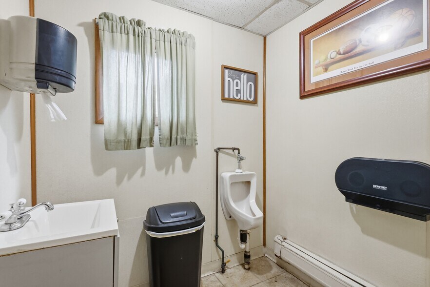 More Photos Of 225 Owego Turnpike, Waymart Specialty For Sale