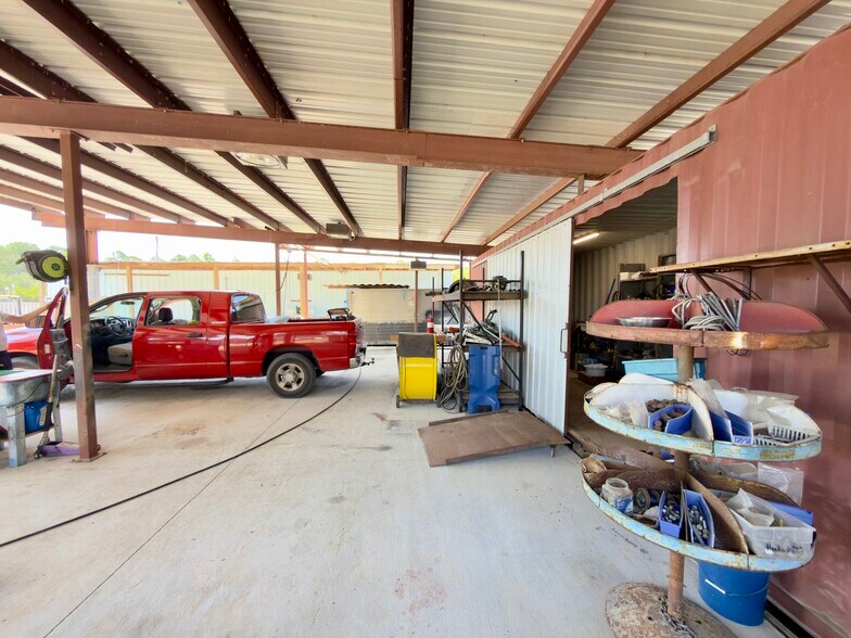 More Photos Of 2952 Westfield Rd, Gulf Breeze Industrial For Sale
