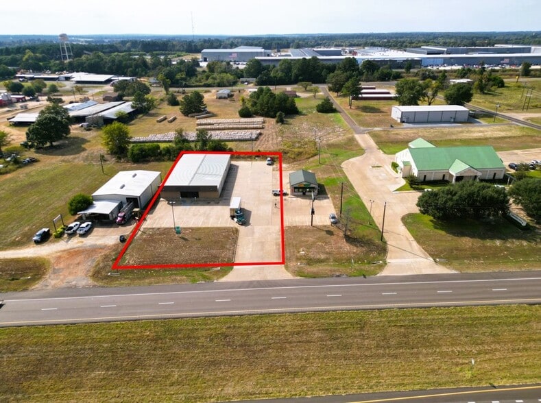 Primary Photo Of 907 US Highway 287 N, Grapeland Freestanding For Lease