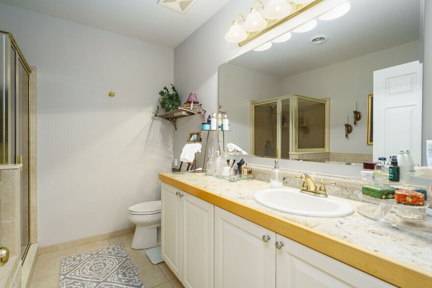 More Photos Of 206 E Liberty St, Milford Office For Sale