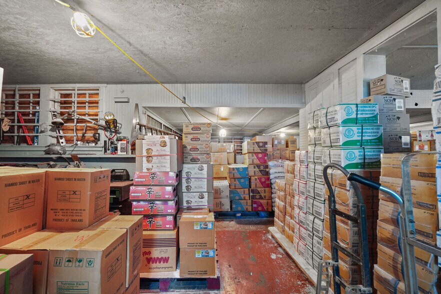 More Photos Of 415-423 Arnold St, Woonsocket Storefront For Sale