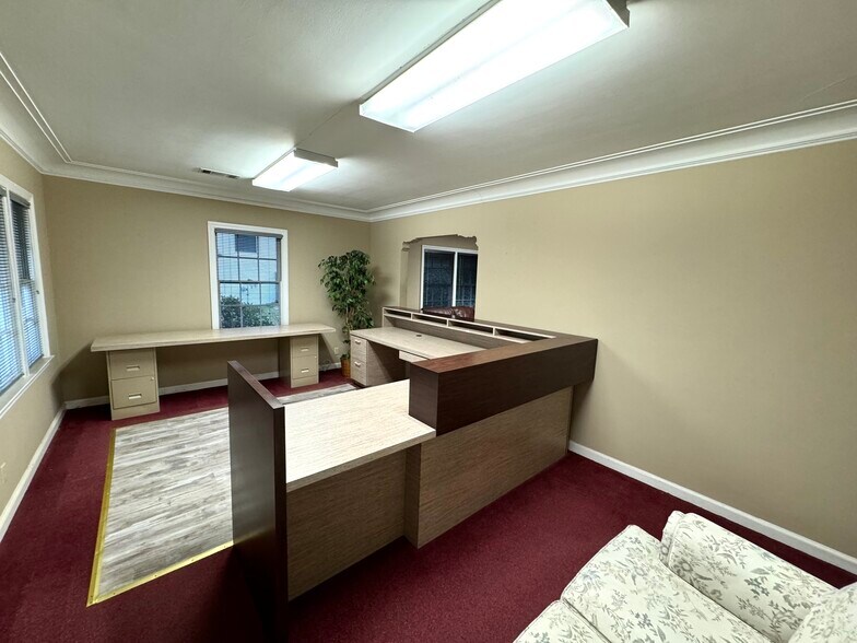 More Photos Of 5213 Armour Rd, Columbus Office Residential For Sale