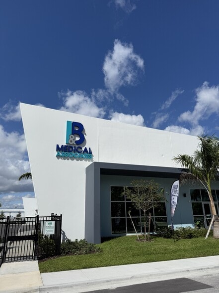 More Photos Of 101 NW 12th St, Pompano Beach Medical For Lease