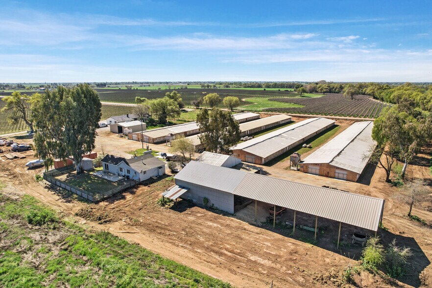 More Photos Of 28600 Sowles Rd, Galt Land For Sale