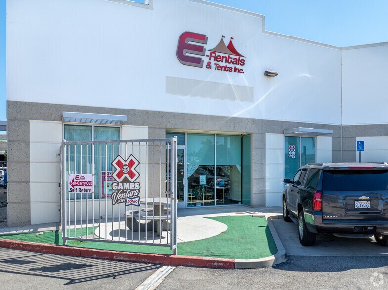 More Photos Of 707-709 E Hueneme Rd, Oxnard Warehouse For Sale
