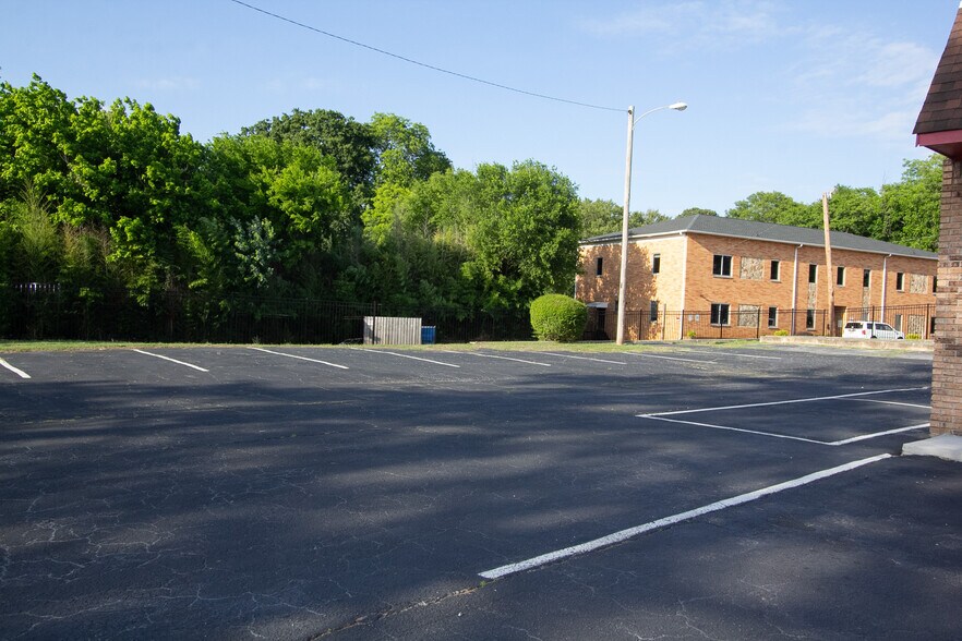 More Photos Of 1795 Washington Rd, East Point Office For Sale