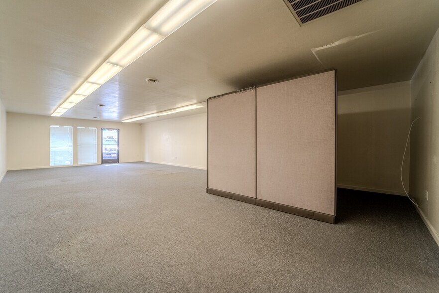 More Photos Of 1547 Starr Dr, Yuba City Office For Sale