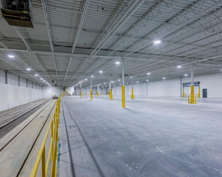 More Photos Of 100 Townline Rd, Tillsonburg Manufacturing For Sale