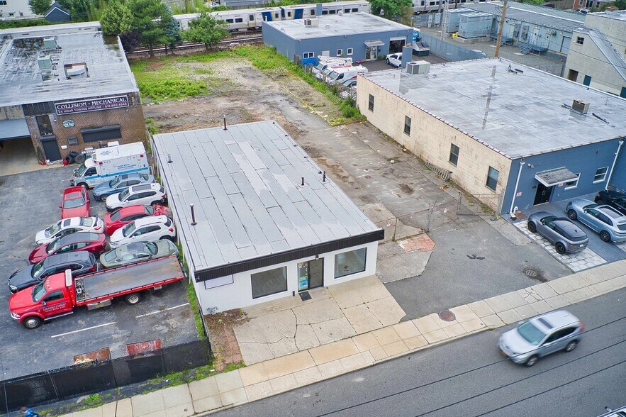 More Photos Of 88 S Bayles Ave, Port Washington General Retail For Sale