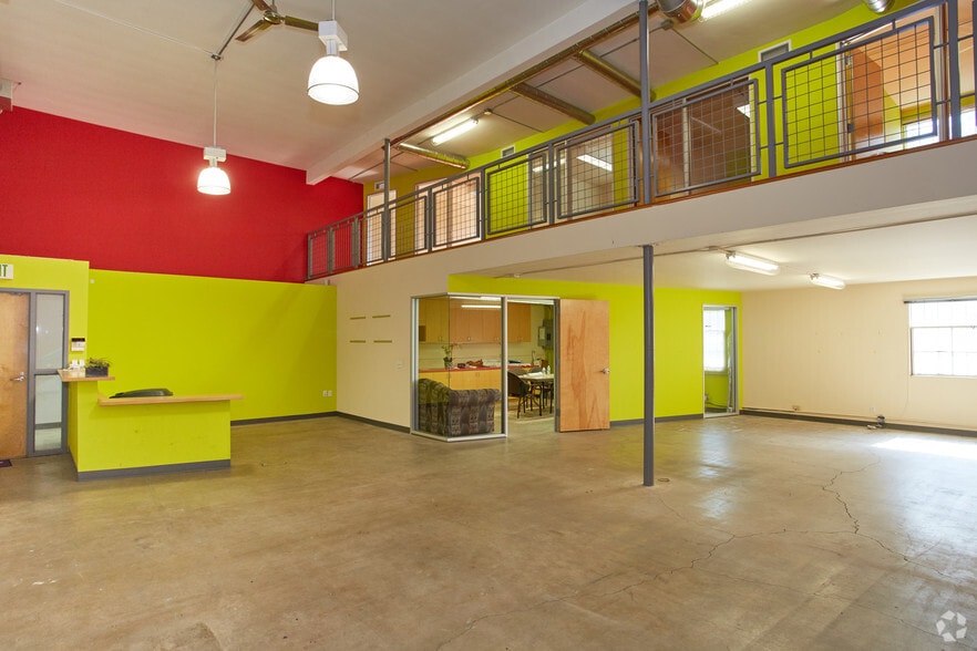 More Photos Of 3838 Atlantic Ave, Long Beach Loft Creative Space For Lease