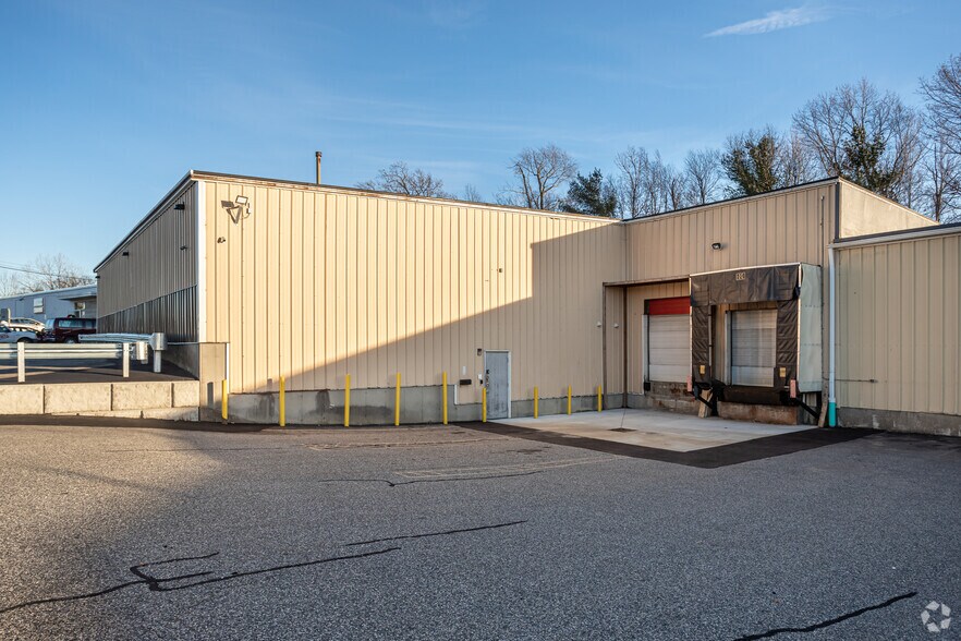 More Photos Of 97 Bancroft St, Auburn Distribution For Lease