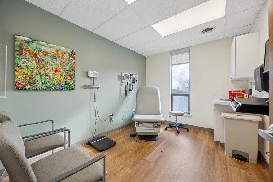 More Photos Of 1569 Medical Dr, Pottstown Office For Sale