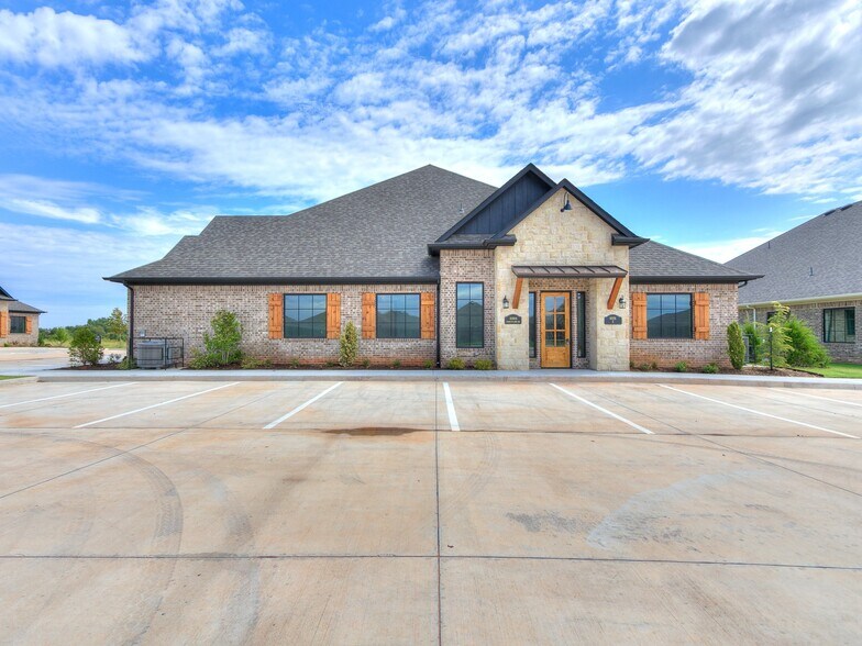 More Photos Of 15201 Crown at Lone Oak Rd, Edmond Unknown For Lease