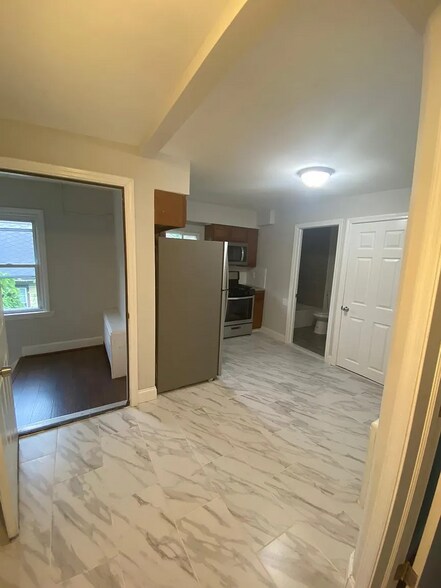 More Photos Of 57 Turner St, Mantua Apartments For Sale