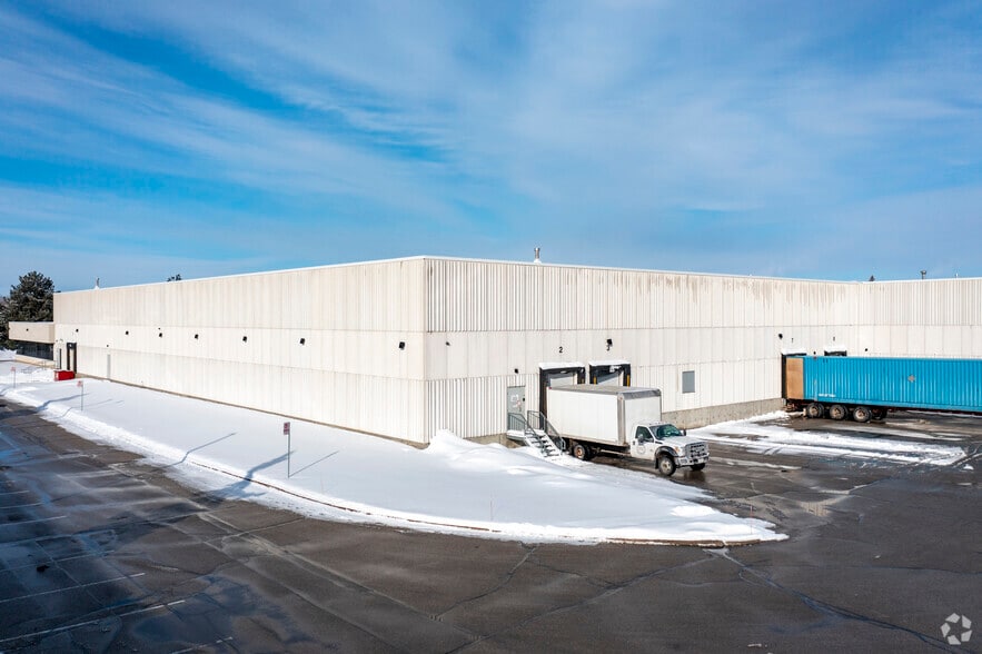 More Photos Of 55 E Beaver Creek Rd, Richmond Hill Warehouse For Lease