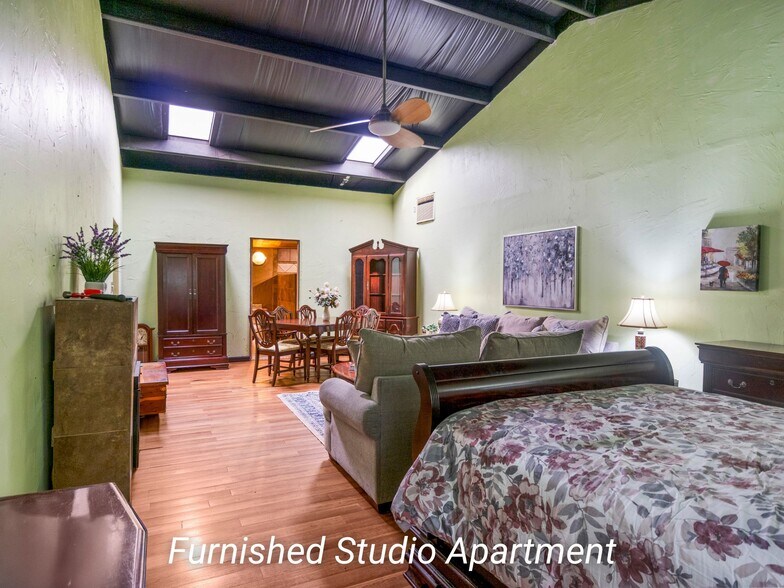 More Photos Of 521 E Front St, Hawkins General Retail For Sale