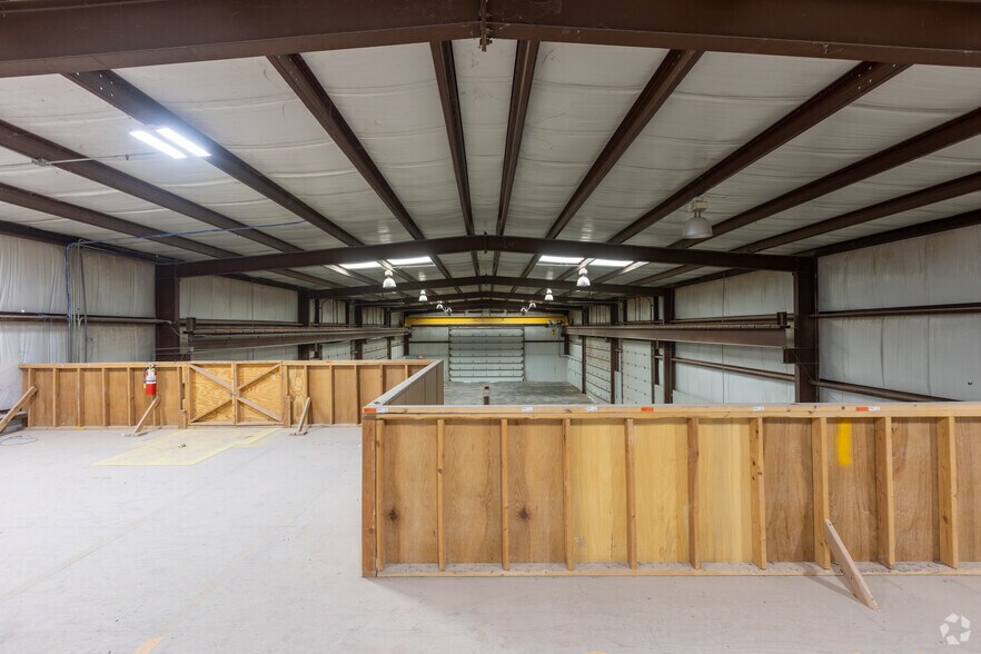 More Photos Of 8801 W County Road 127, Midland Warehouse For Lease