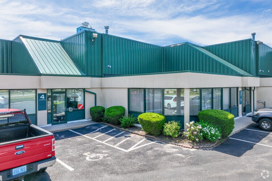 More Photos Of 315 Commerce Park Rd, North Kingstown Warehouse For Sale