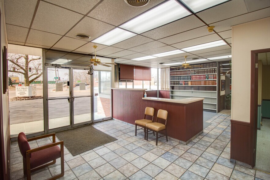 More Photos Of 344 St Louis ave, East Alton Office For Sale