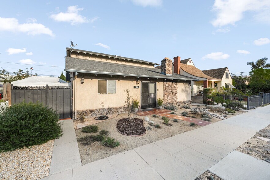 More Photos Of 1070 Freeman Ave, Long Beach Apartments For Sale