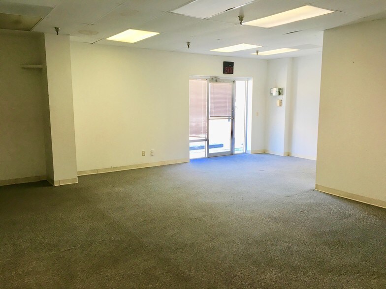 More Photos Of 311 S Union Ave, Springfield Manufacturing For Lease