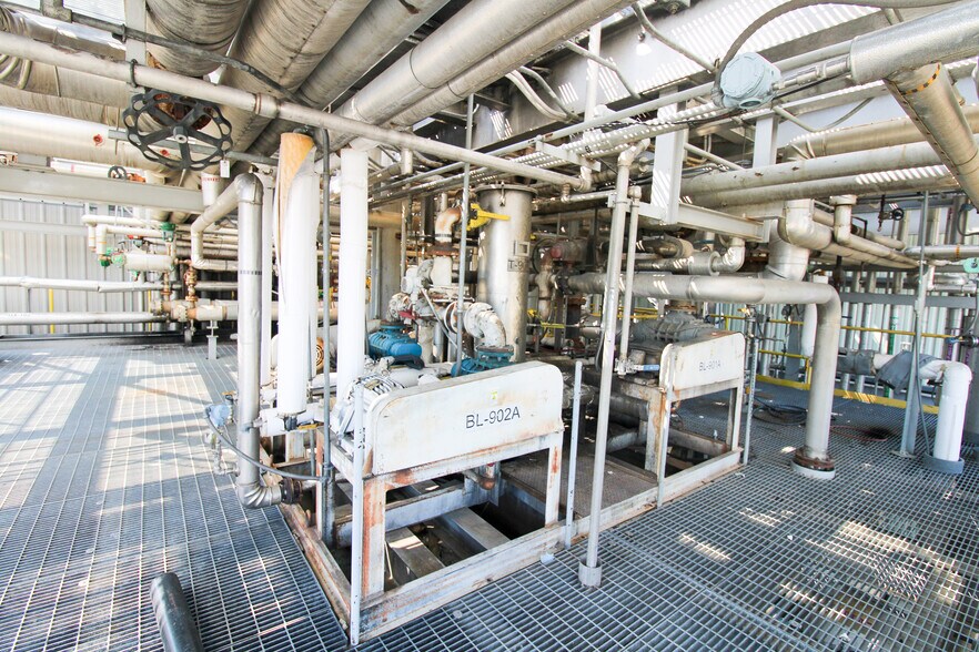 More Photos Of 5640 44th Ave S, Clinton Industrial For Sale
