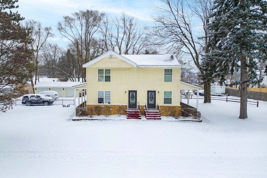 More Photos Of 568 E Columbia Ave, Pontiac Apartments For Sale