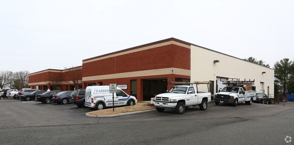 More Photos Of 5350 Lewis Rd, Sandston Research And Development For Lease