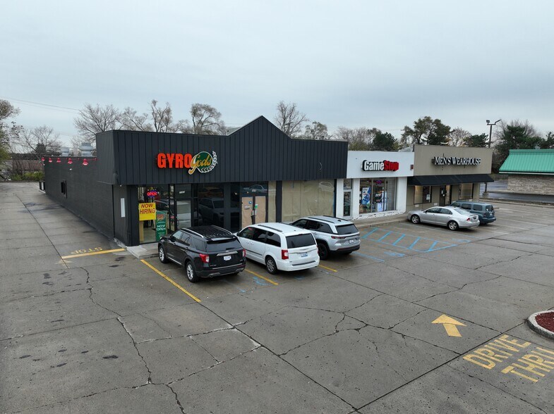 More Photos Of 7040-7060 N Wayne Rd, Westland Freestanding For Sale