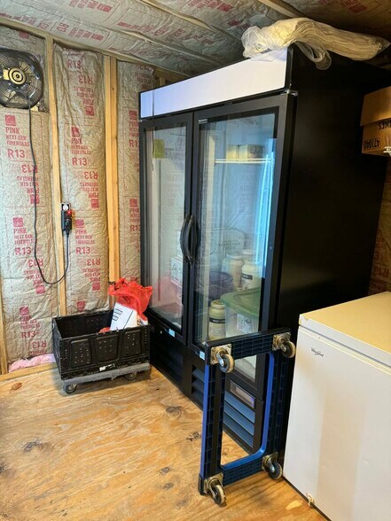 More Photos Of 239 Main St, Bluff City Restaurant For Sale