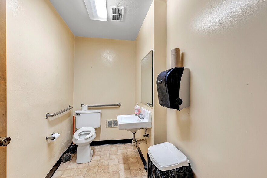 More Photos Of 118 E Pulaski St, Pulaski Storefront Retail Residential For Sale