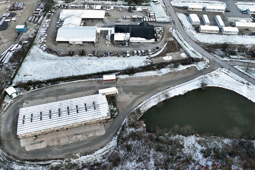 More Photos Of 150 Ayers Blvd, Belpre Light Distribution For Lease